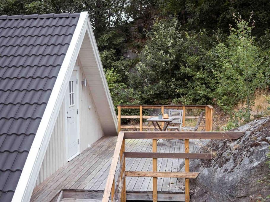 A Lovely Bright Apartment With It'S Own Entrance Kungsbacka Exterior foto